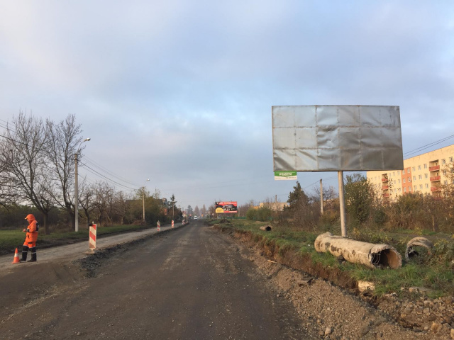 Щит 6x3,  вул. І. Франка,виїзд з міста, АЗС