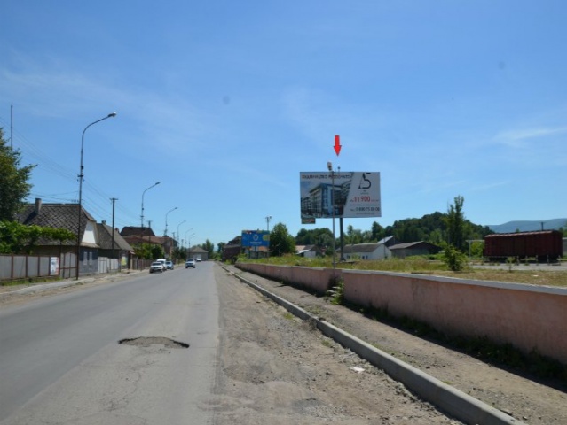 Щит 6x3,  м. Хуст, вул. Івана -Франка, автоснанція, в сторону м. Рахів