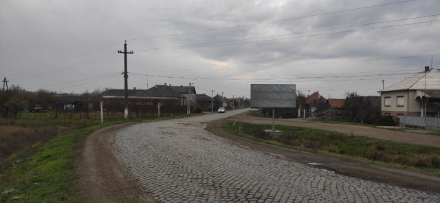 Щит 6x3,  вул. Центральна, в сторону Берегова