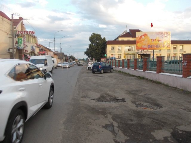 Щит 6x3,  м. Хуст, вул. Івана-Франка, центр міста, перед автовокзалом, в сторону м. Івано-Франківськ
